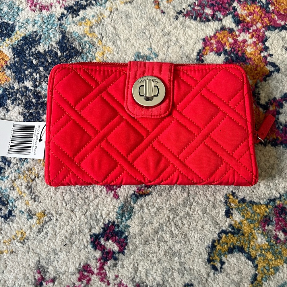 Vera Bradley NWT Red Quilted Women's Wallet